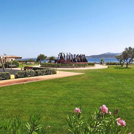 Holiday home Centro Vacanze Isuledda 220s *