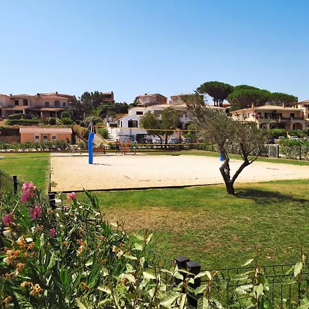 Holiday home Centro Vacanze Isuledda 220s