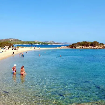 Centro Vacanze Isuledda 220s * Arzachena